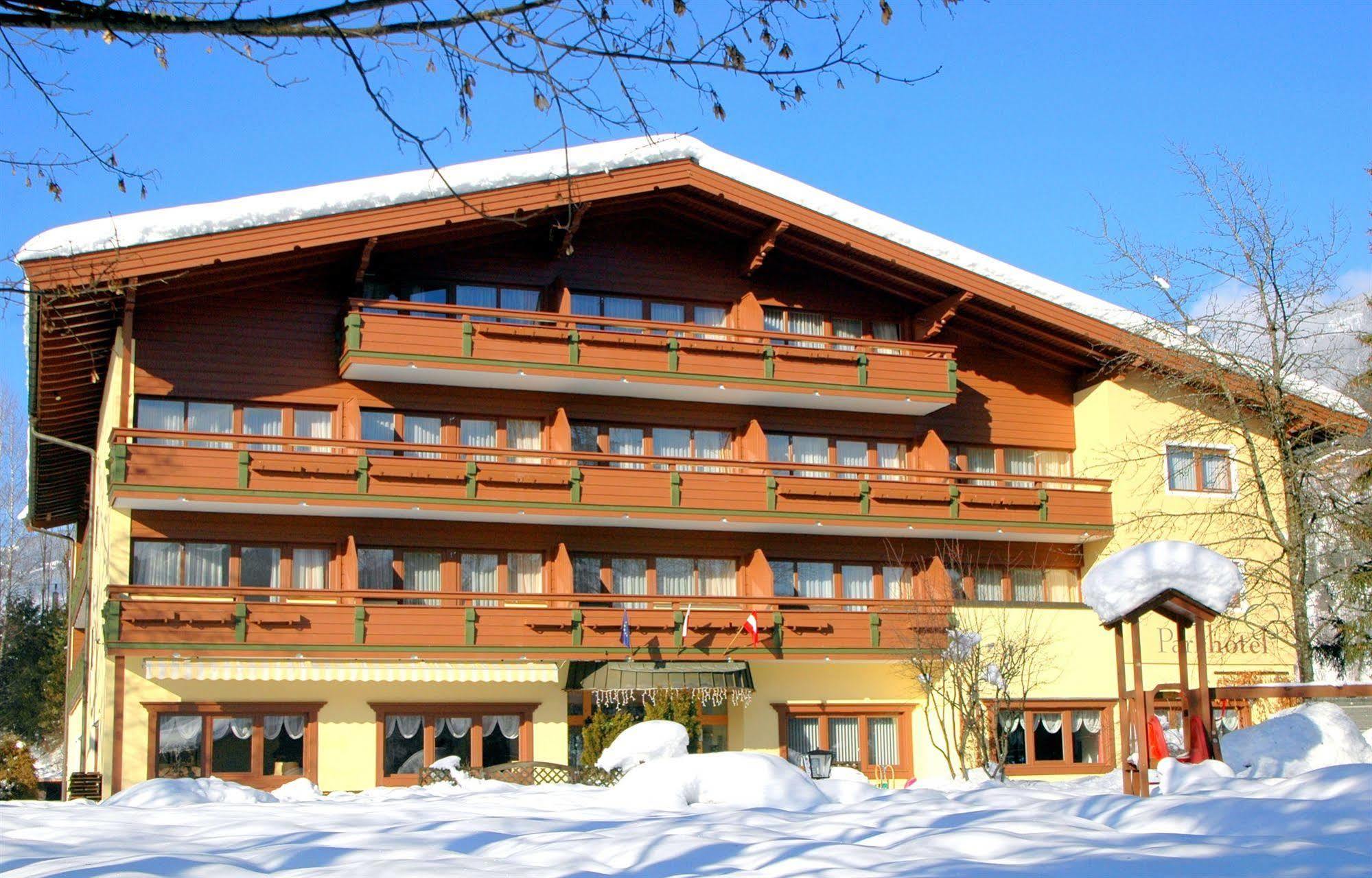 Parkhotel Kirchberg เคิร์ชแบร์ก อิน ทิโรล ภายนอก รูปภาพ